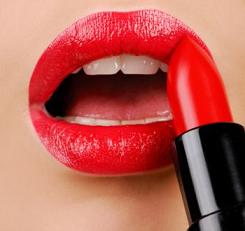 207_main_czerwone_usta_cropped_dt4009897